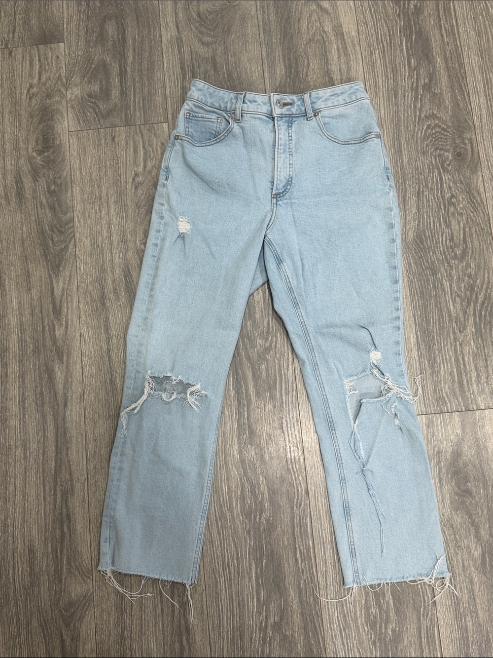 Express Light Blue Distressed Curvy Mom Women’s Jeans size 4